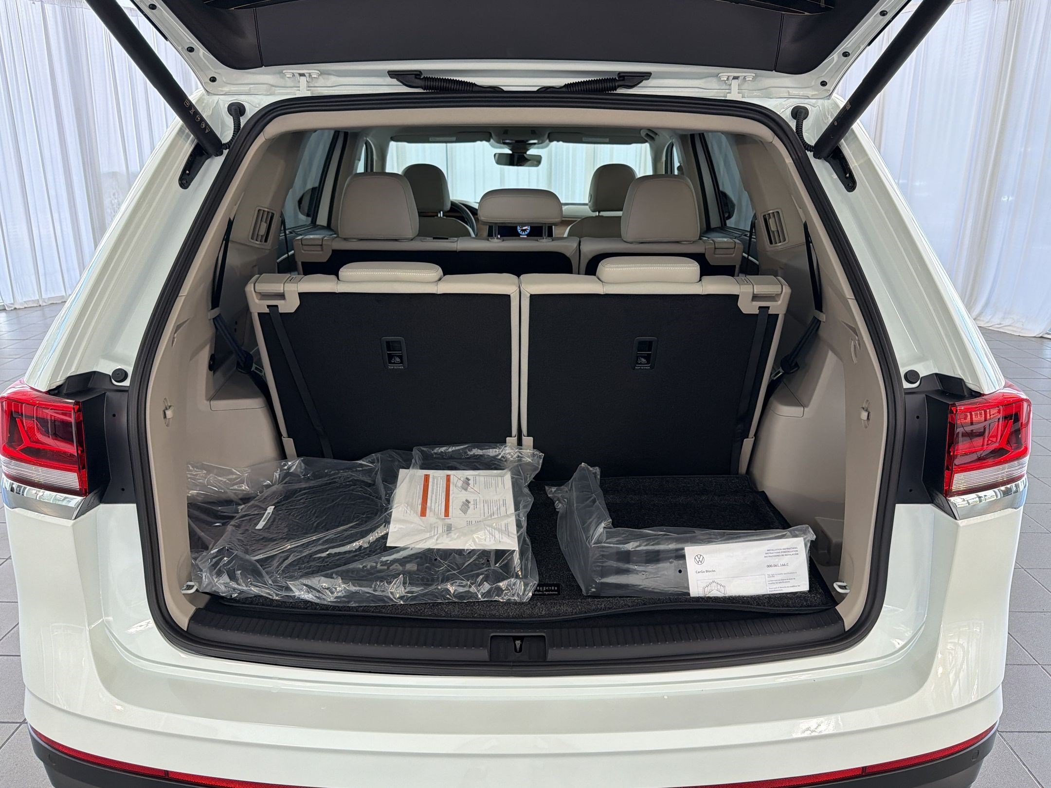 New 2026 Volkswagen Atlas SE FWD image 34