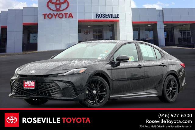 Certified 2025 Toyota Camry SE image 1