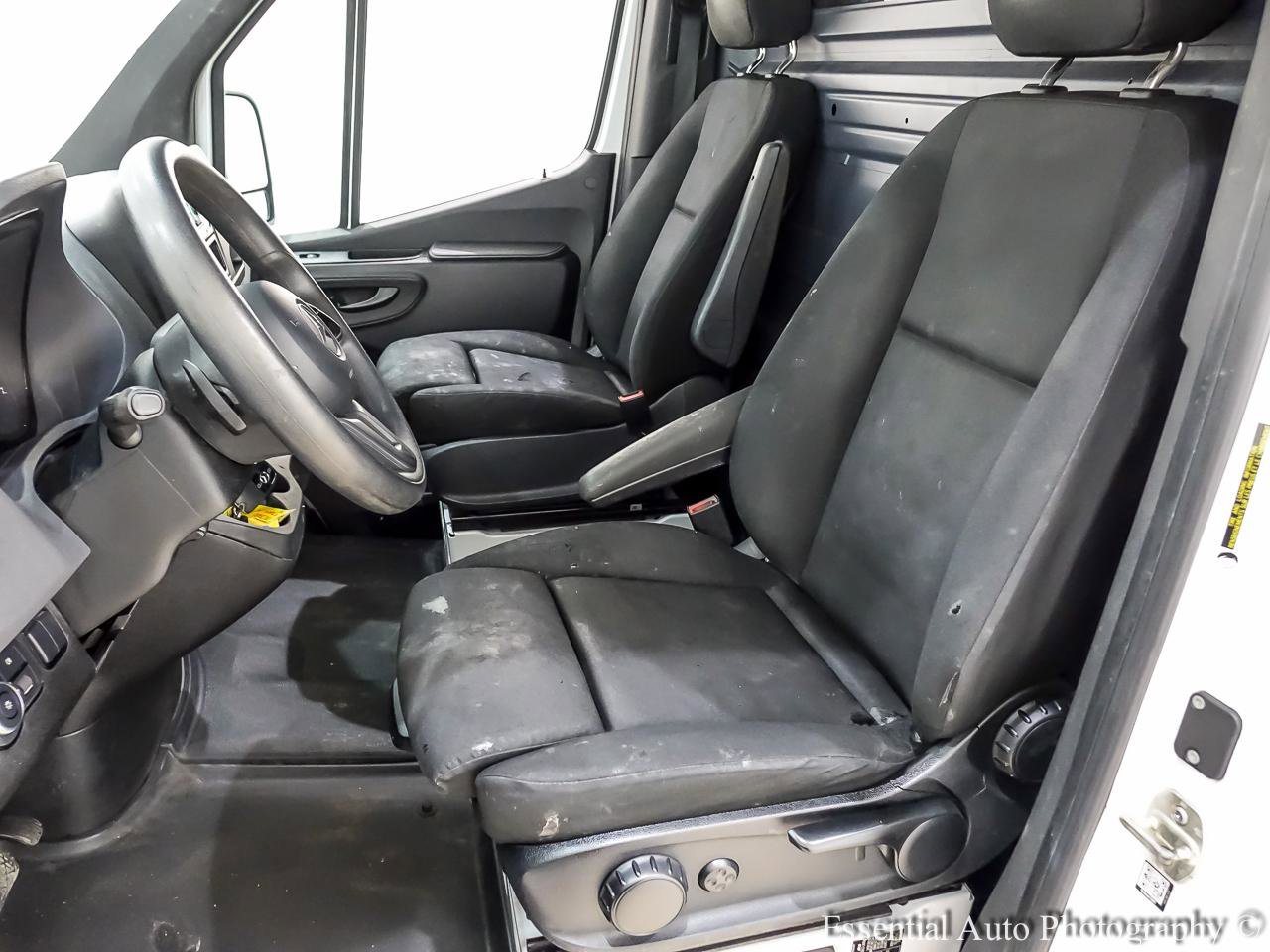 Used 2021 Mercedes-Benz Sprinter 1500 image 7