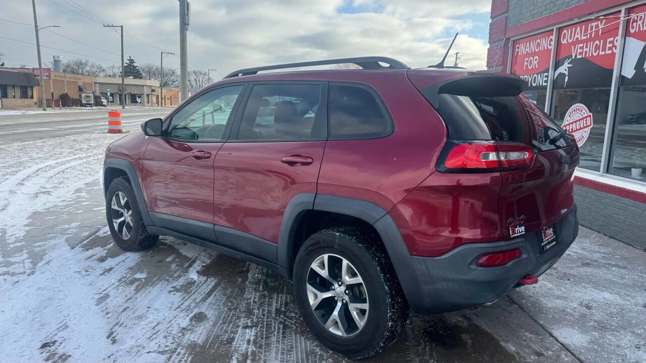 Used 2014 Jeep Cherokee Trailhawk w/ Comfort/Convenience Group AWD/4WD image 10