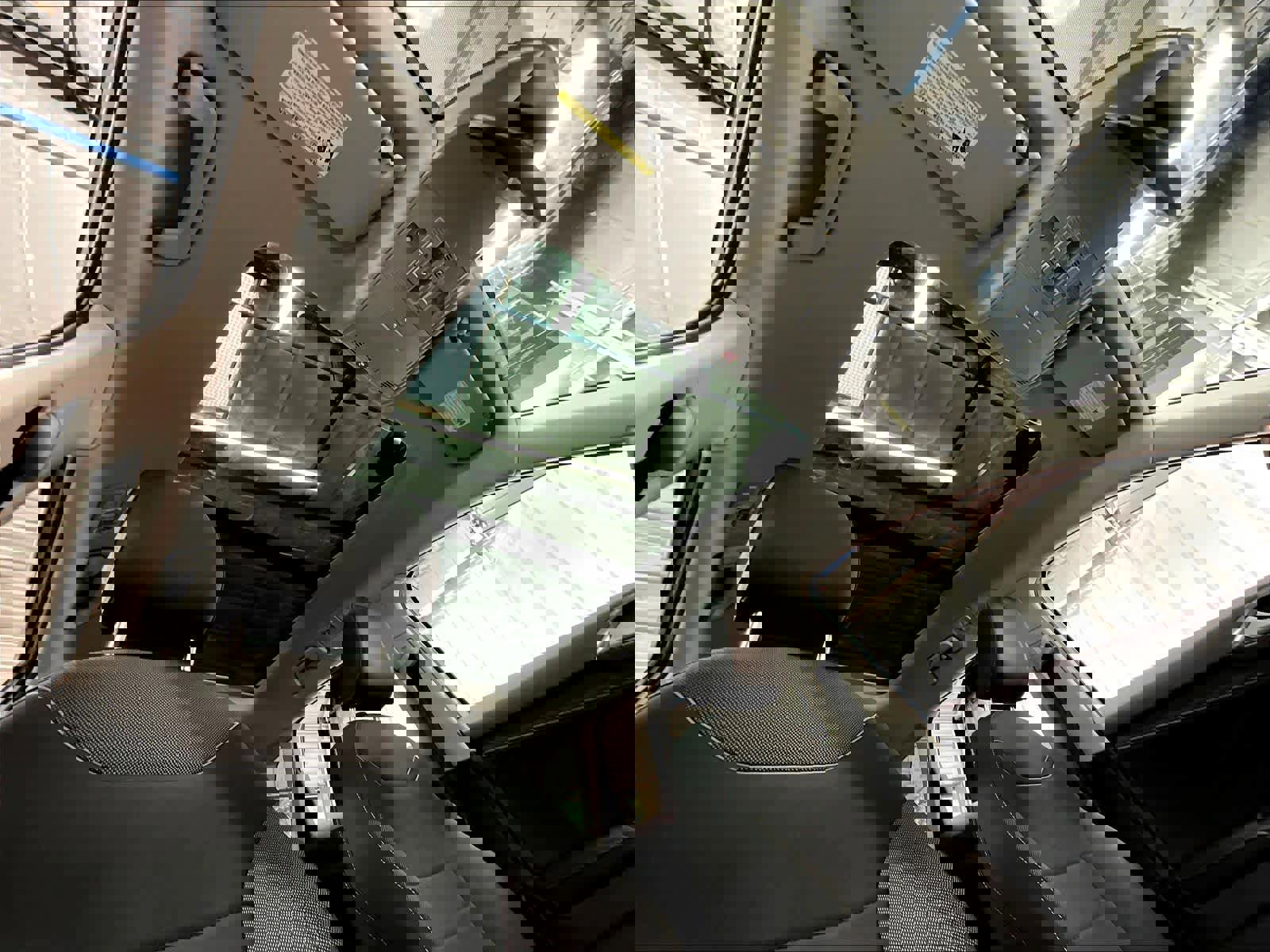 New 2026 Volkswagen Taos SE image 29