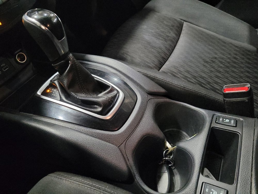 Used 2018 Nissan Rogue SV image 26