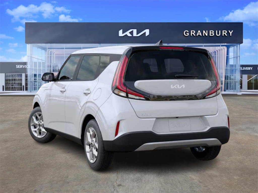 New 2025 Kia Soul LX image 5