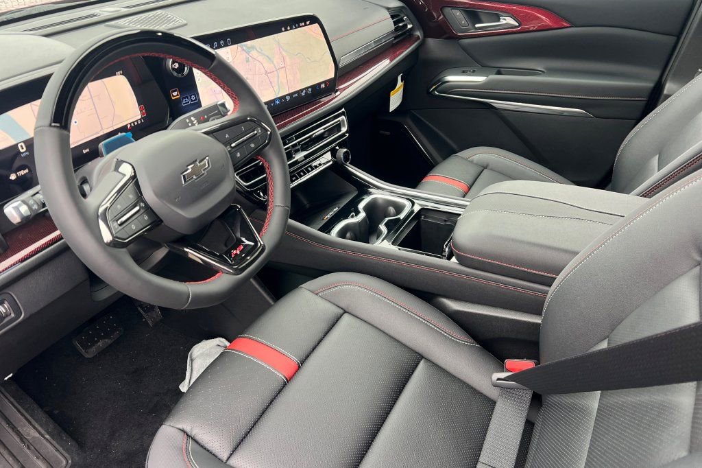 New 2026 Chevrolet Traverse RS image 7