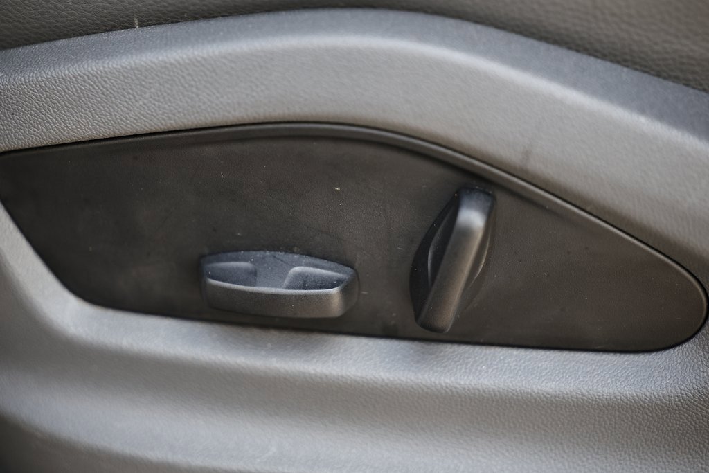 Used 2022 Porsche Cayenne Platinum Edition image 23