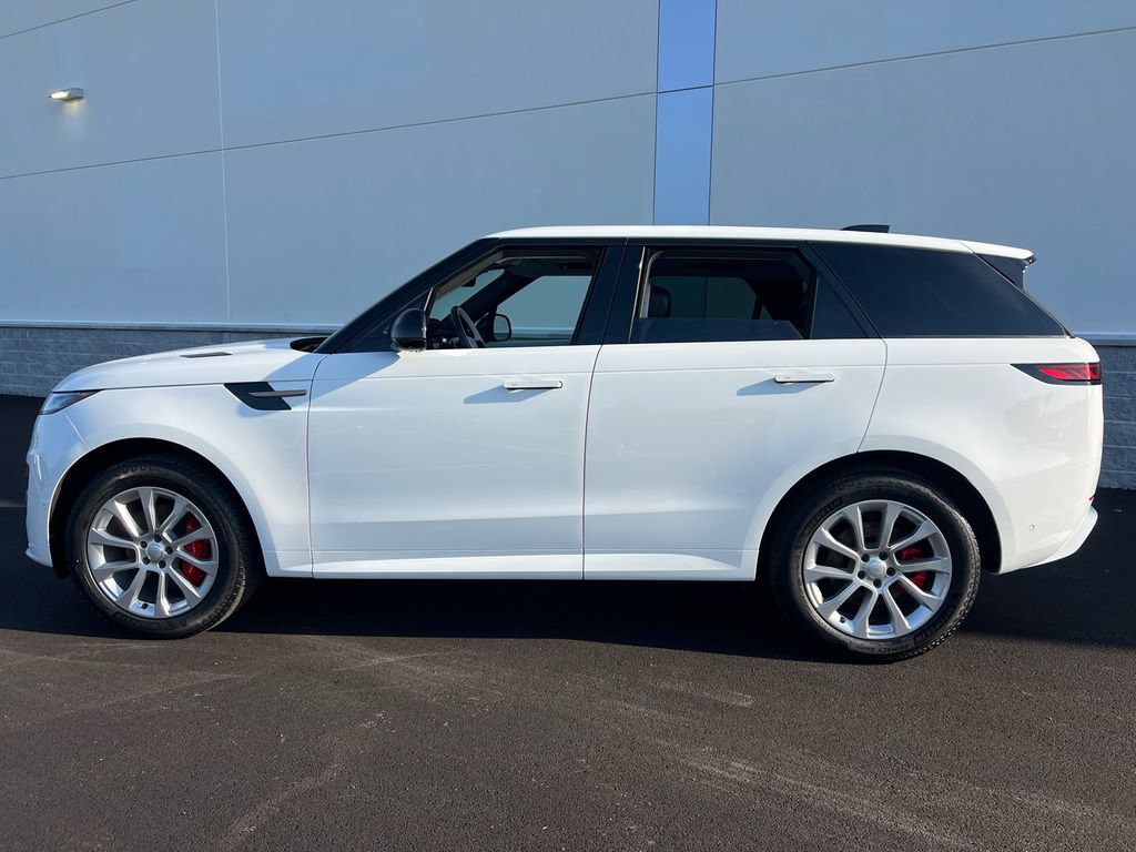 Used 2024 Land Rover Range Rover Sport Dynamic SE AWD/4WD image 4