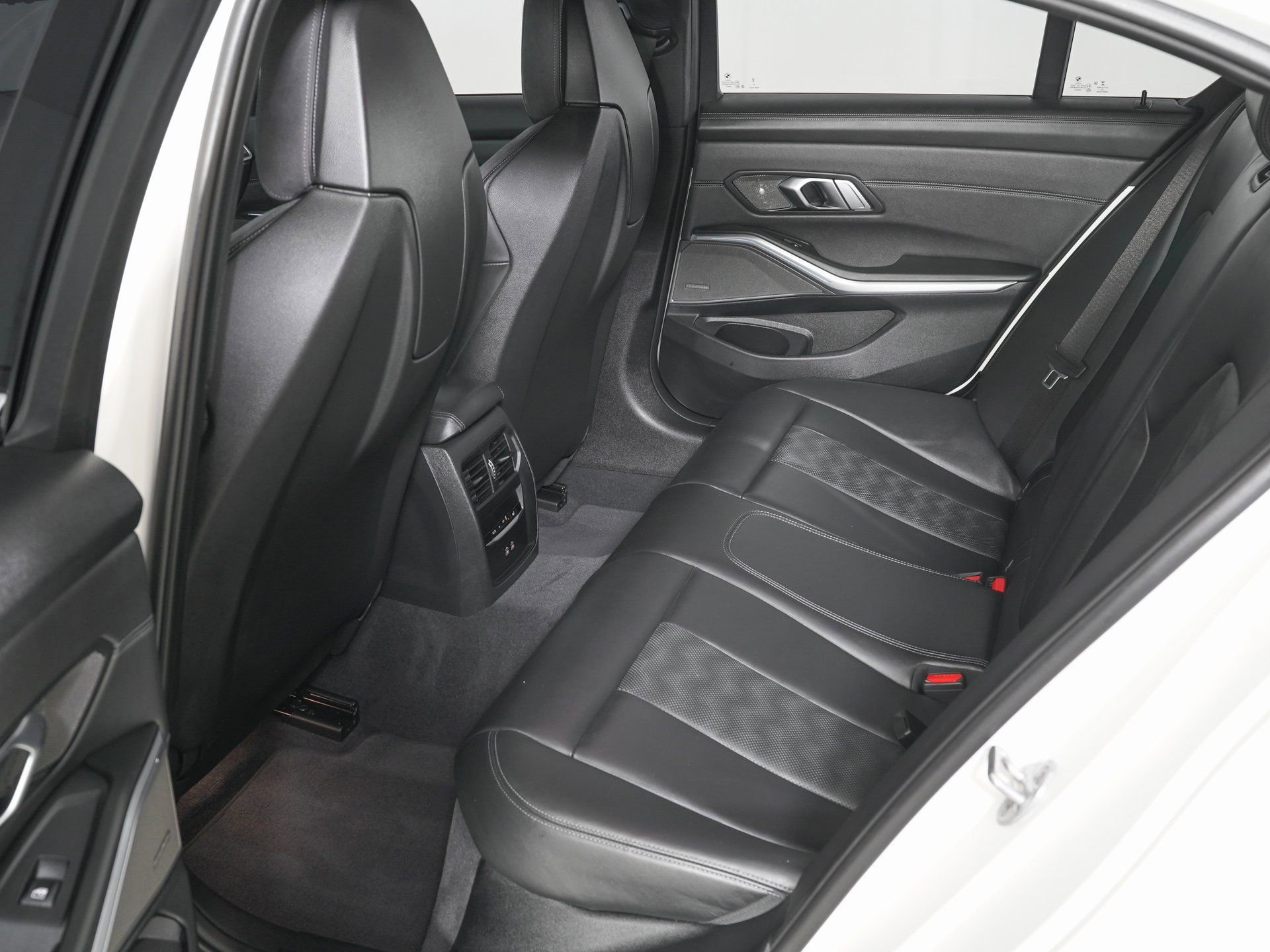 Used 2023 BMW M3 Base w/ M Carbon Exterior Package image 13