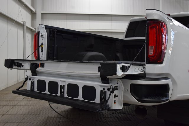 Used 2023 GMC Sierra 3500 Denali w/ Denali Ultimate Package image 22