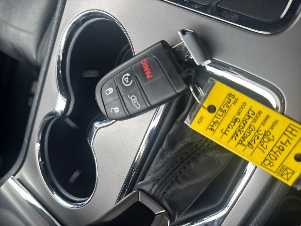 Used 2021 Jeep Grand Cherokee Limited w/ Trailer Tow Group IV image 30