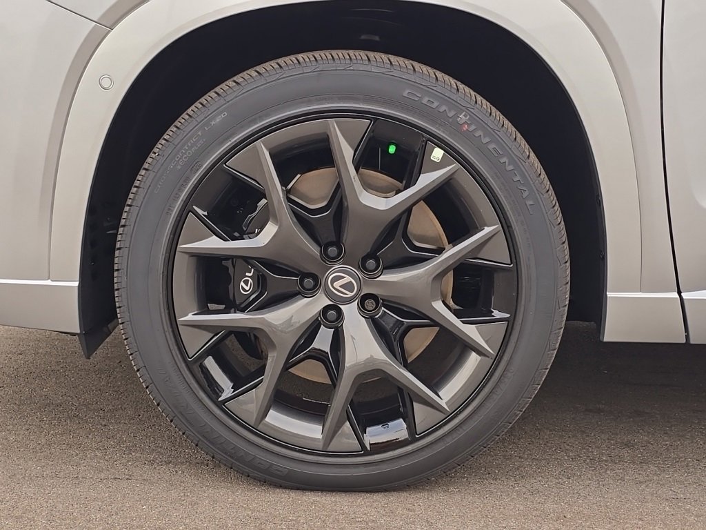 New 2026 Lexus TX 500h AWD image 9