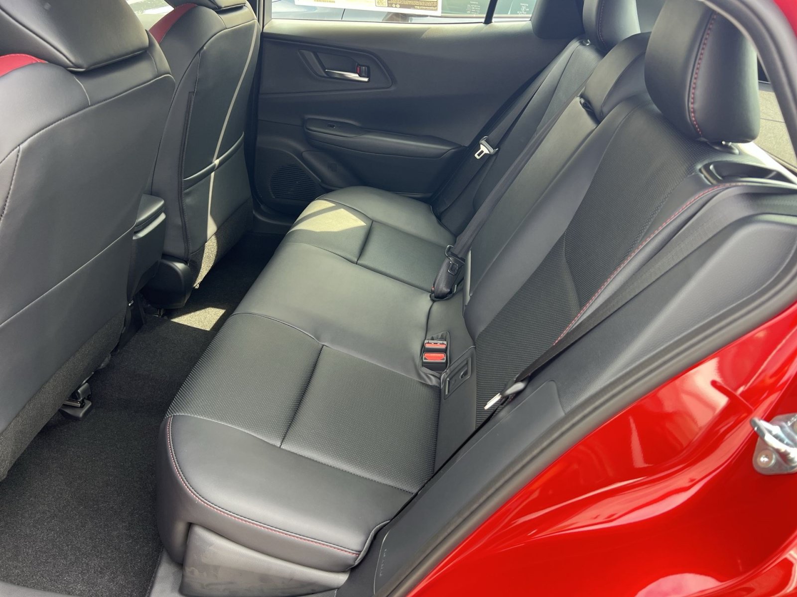 New 2027 Toyota Prius Plug-In Hybrid FWD image 19