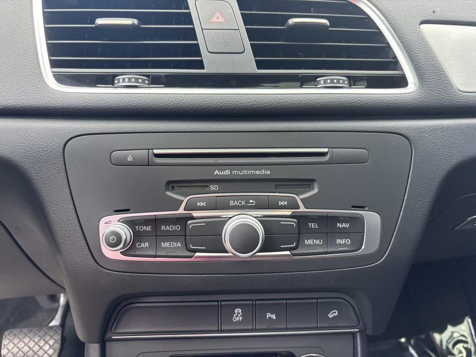 Used 2018 Audi Q3 2.0T Premium FWD image 23