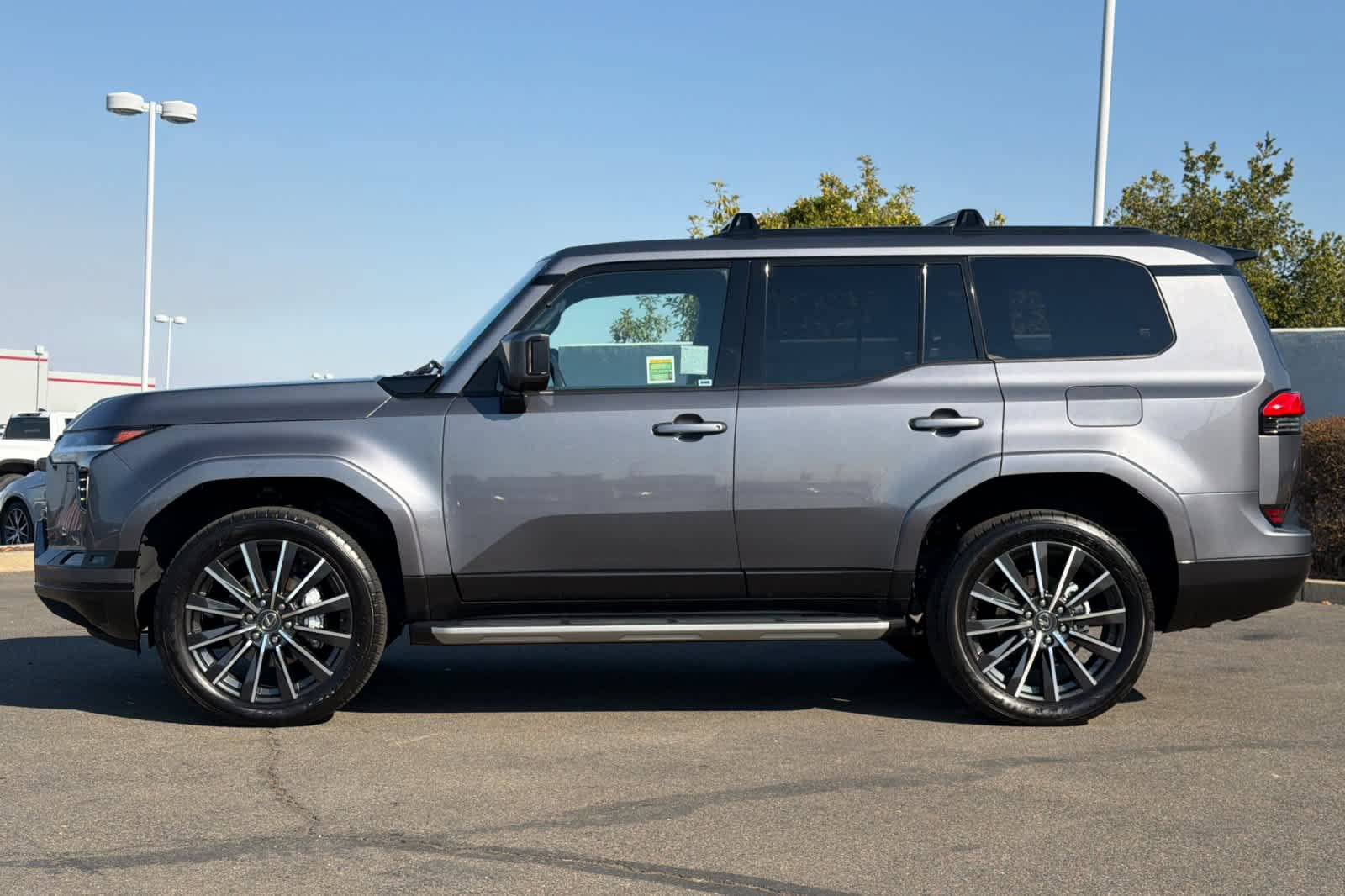 Certified 2024 Lexus GX 550 w/ Accessory Package (Z1) AWD/4WD image 9