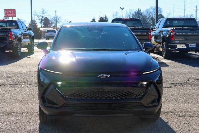 New 2026 Chevrolet Equinox EV LT image 2