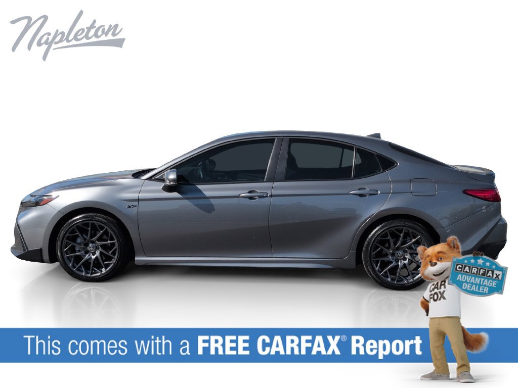 Used 2025 Toyota Camry SE FWD image 2