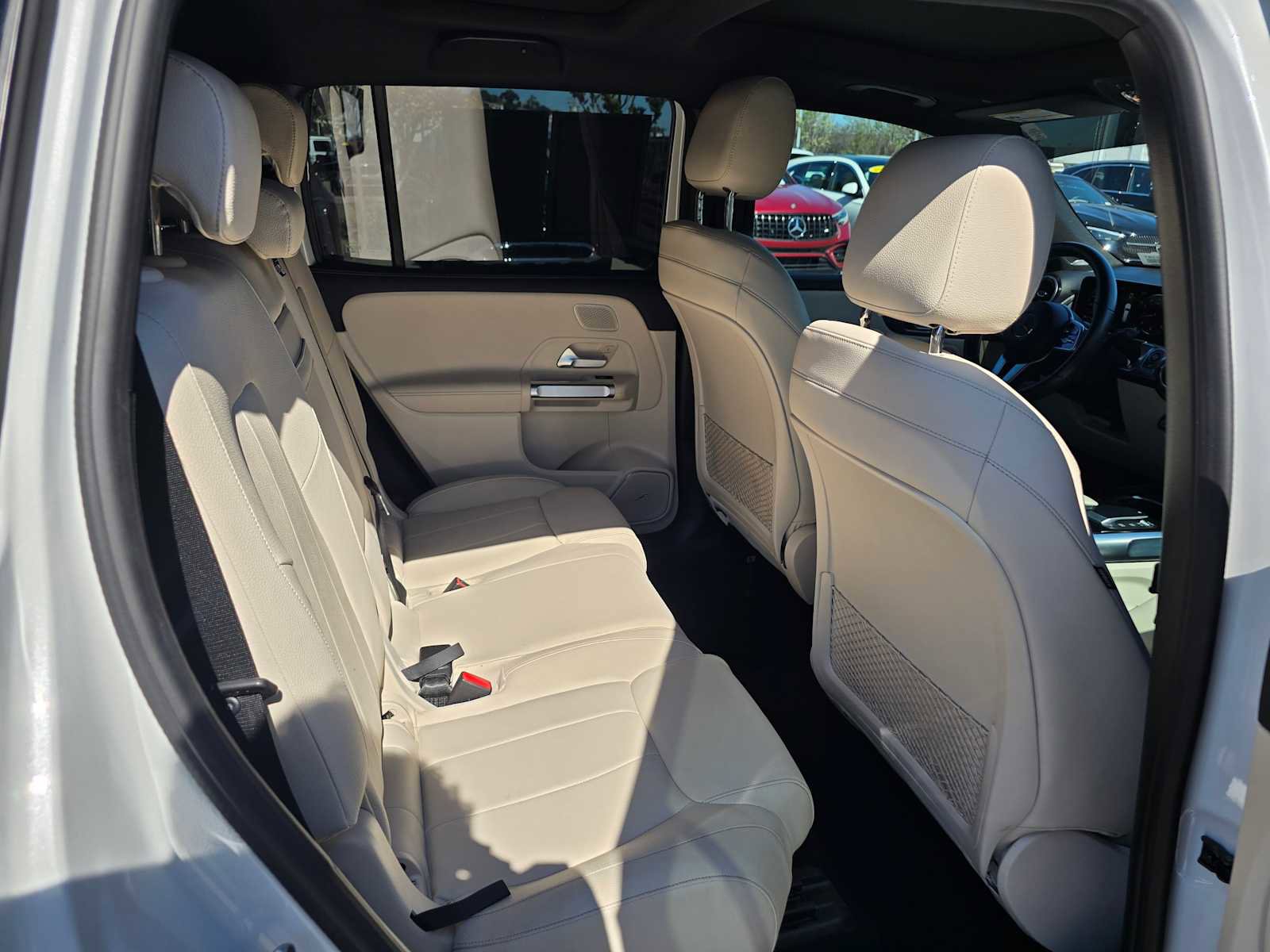 Used 2021 Mercedes-Benz GLB 250 4MATIC image 13