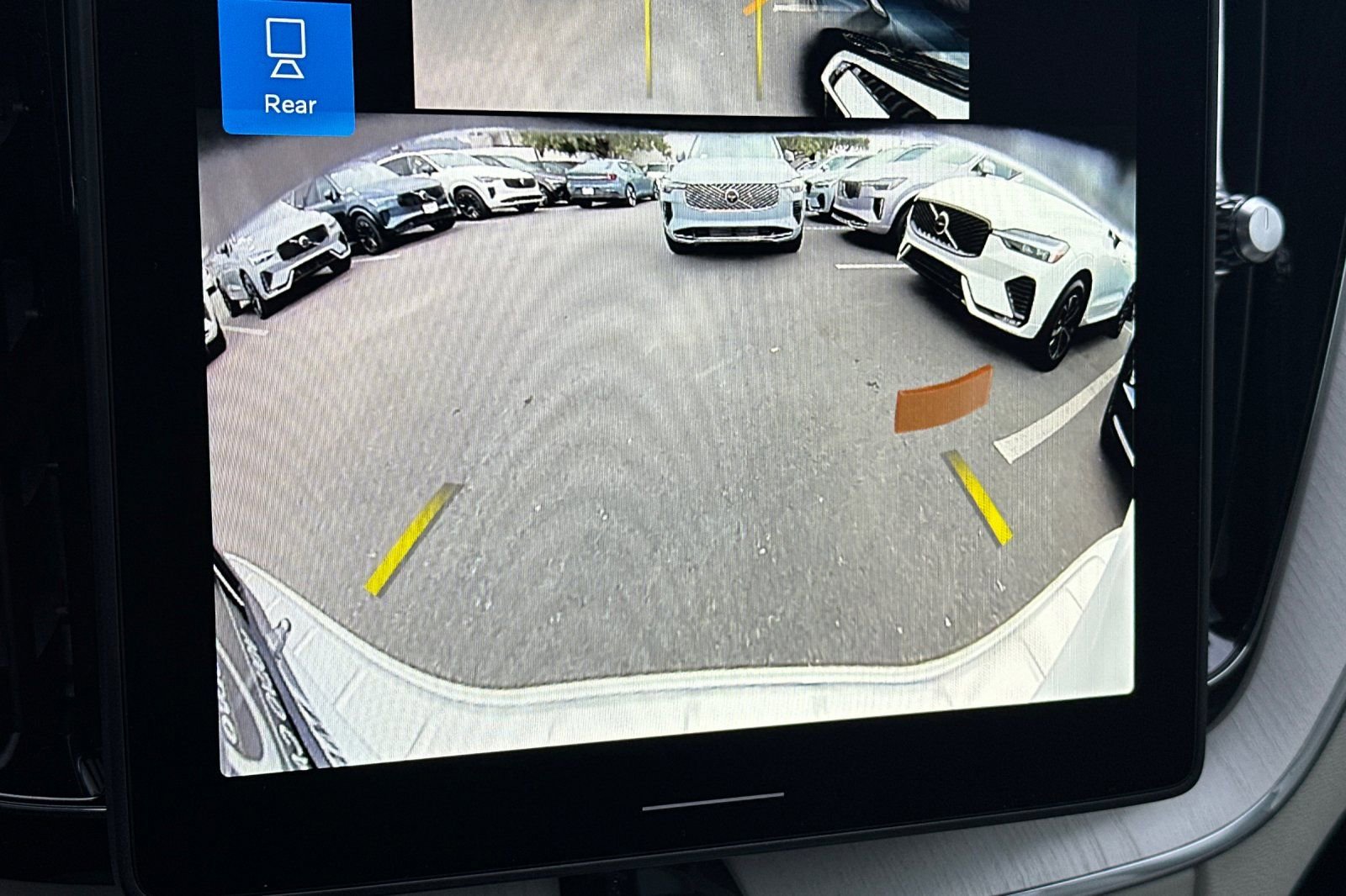 New 2026 Volvo XC60 T8 Ultra w/ Protection Package Premier image 22