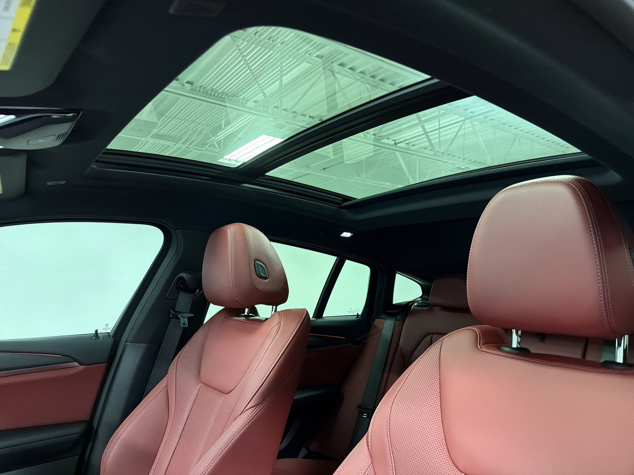 Certified 2024 BMW X4 xDrive30i w/ Premium Package image 15