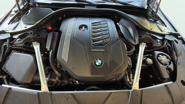 Used 2022 BMW 740i w/ M Sport Package RWD image 28