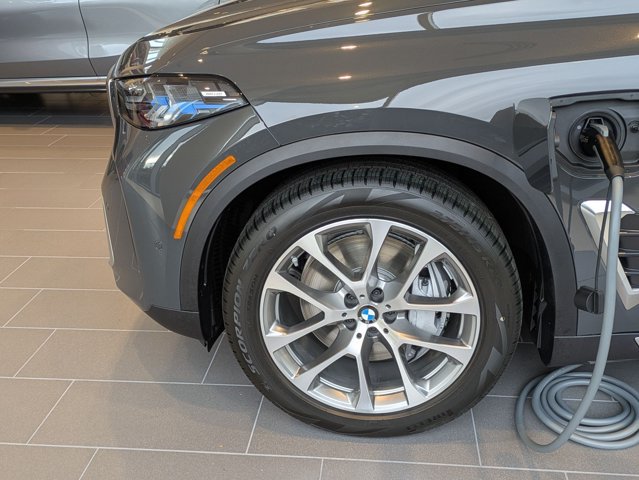 Used 2026 BMW X5 xDrive50e AWD/4WD image 10