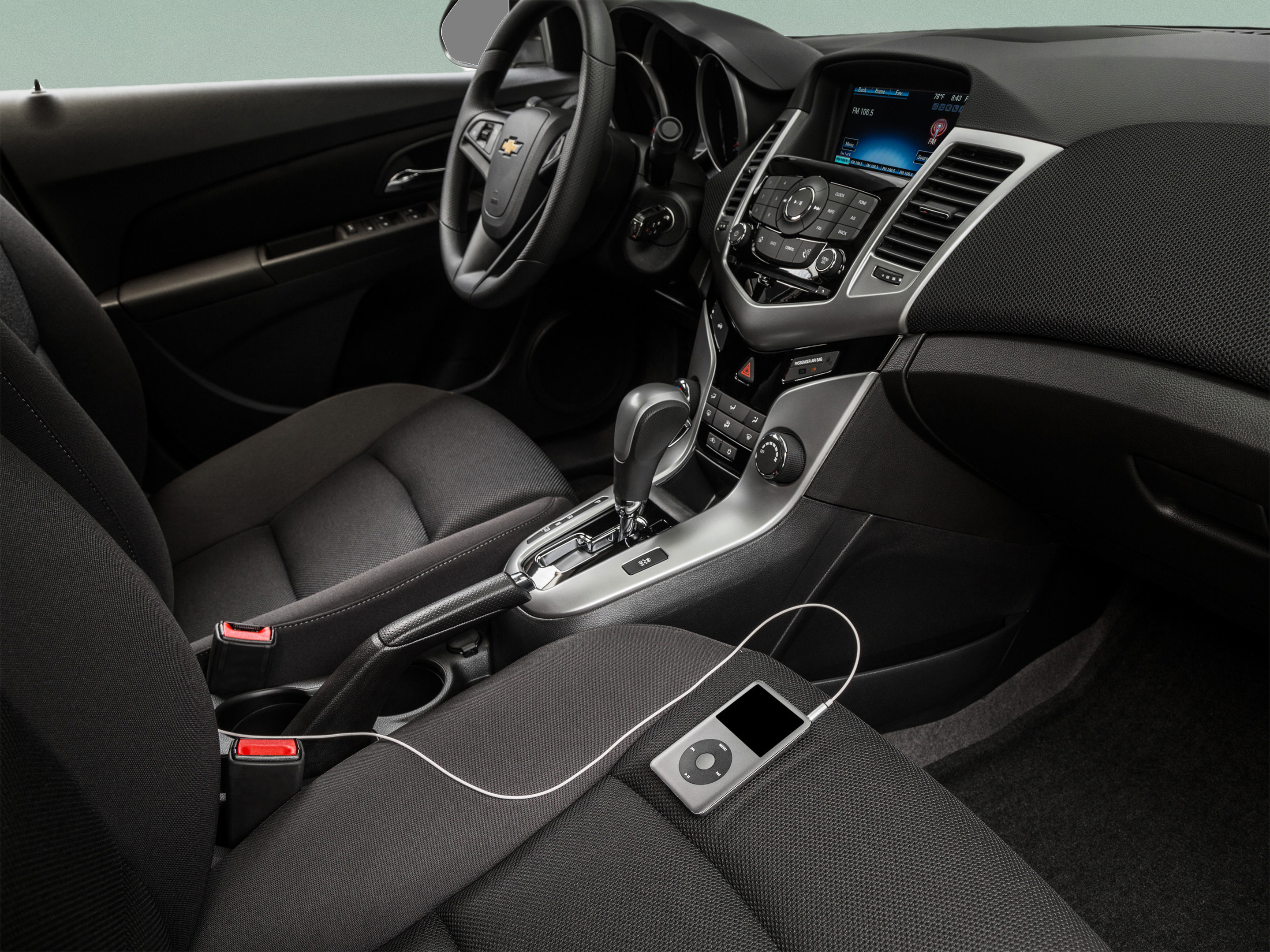 Used 2015 Chevrolet Cruze LT w/ Technology Package FWD image 28
