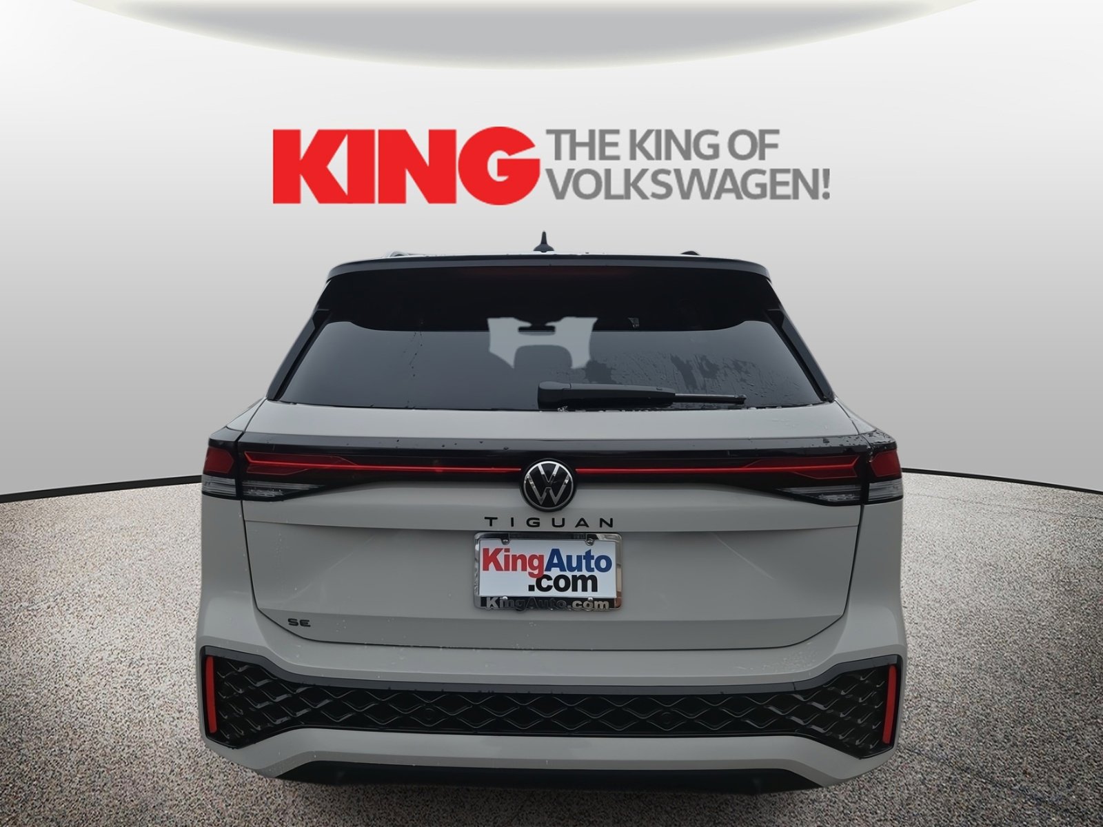 New 2026 Volkswagen Tiguan SE R-Line image 4