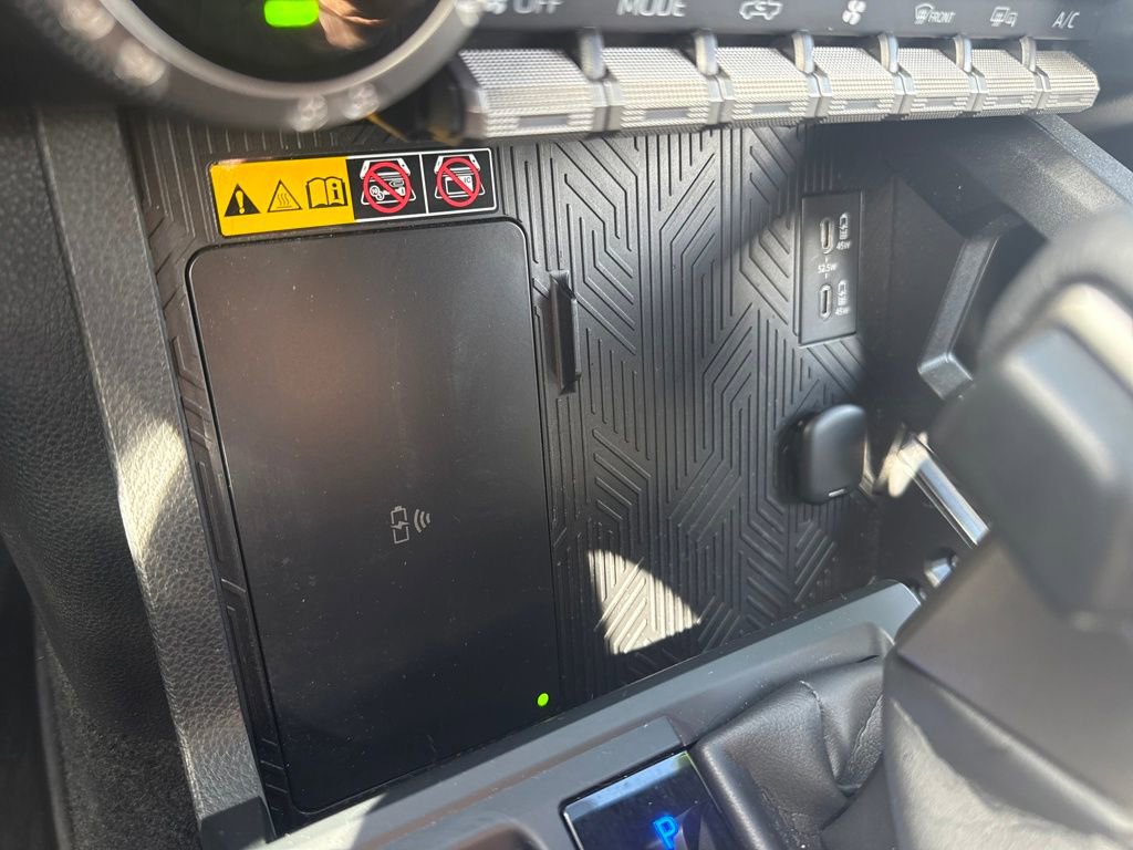 Used 2024 Toyota Tacoma Limited w/ Limited Package (LT) image 23