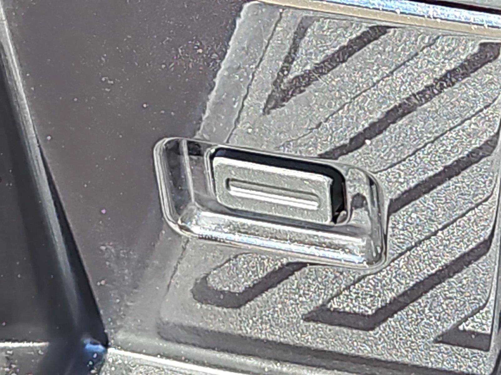 Used 2025 GMC Hummer EV 3X AWD/4WD image 33