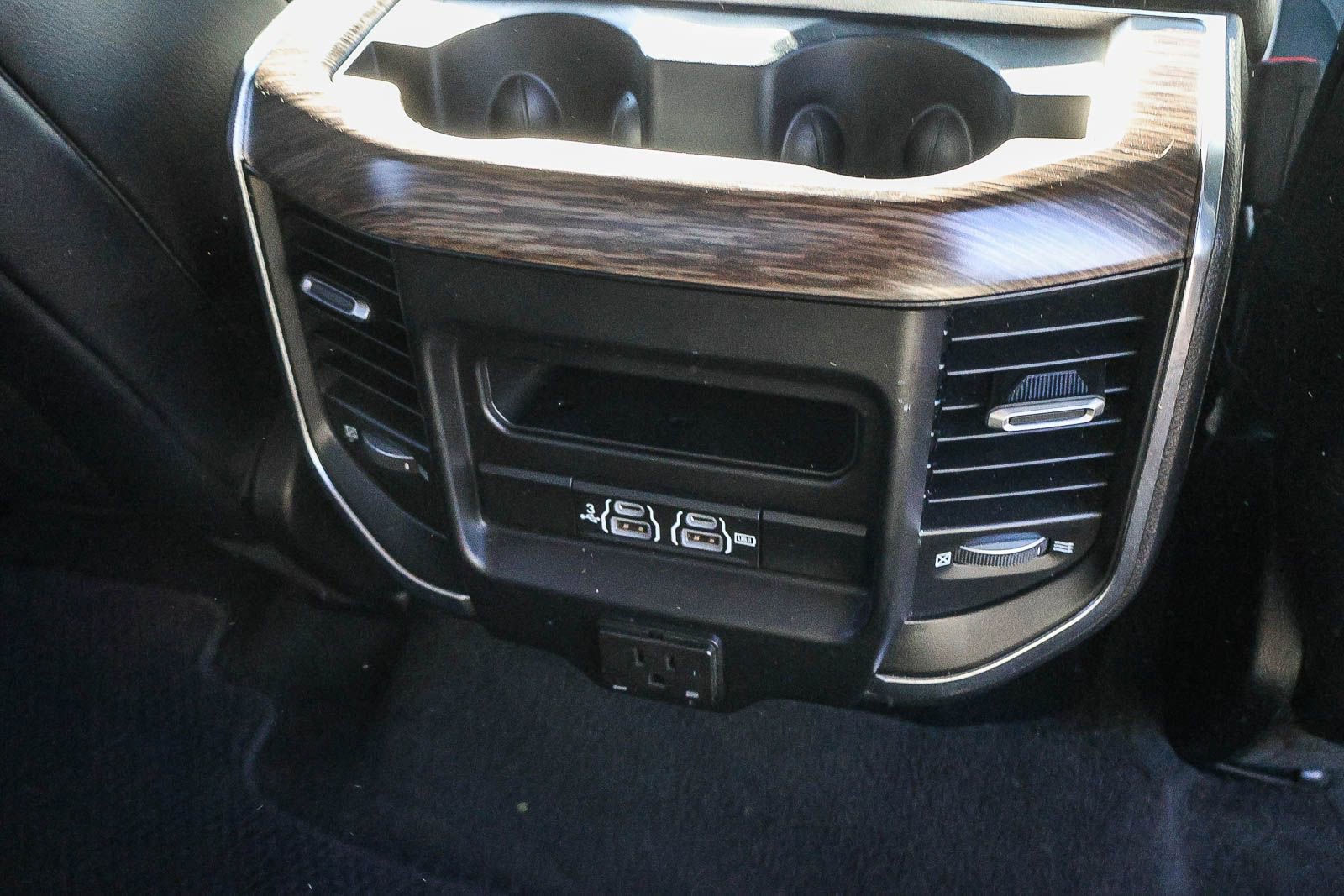 Used 2019 RAM 1500 Laramie image 23