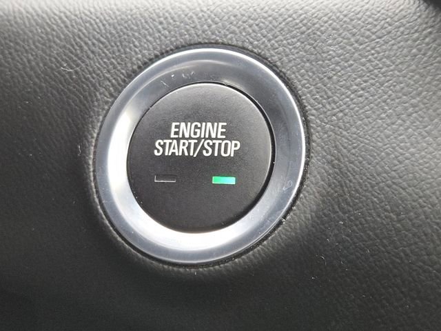 Used 2022 GMC Terrain SLE w/ Driver Convenience Package image 13