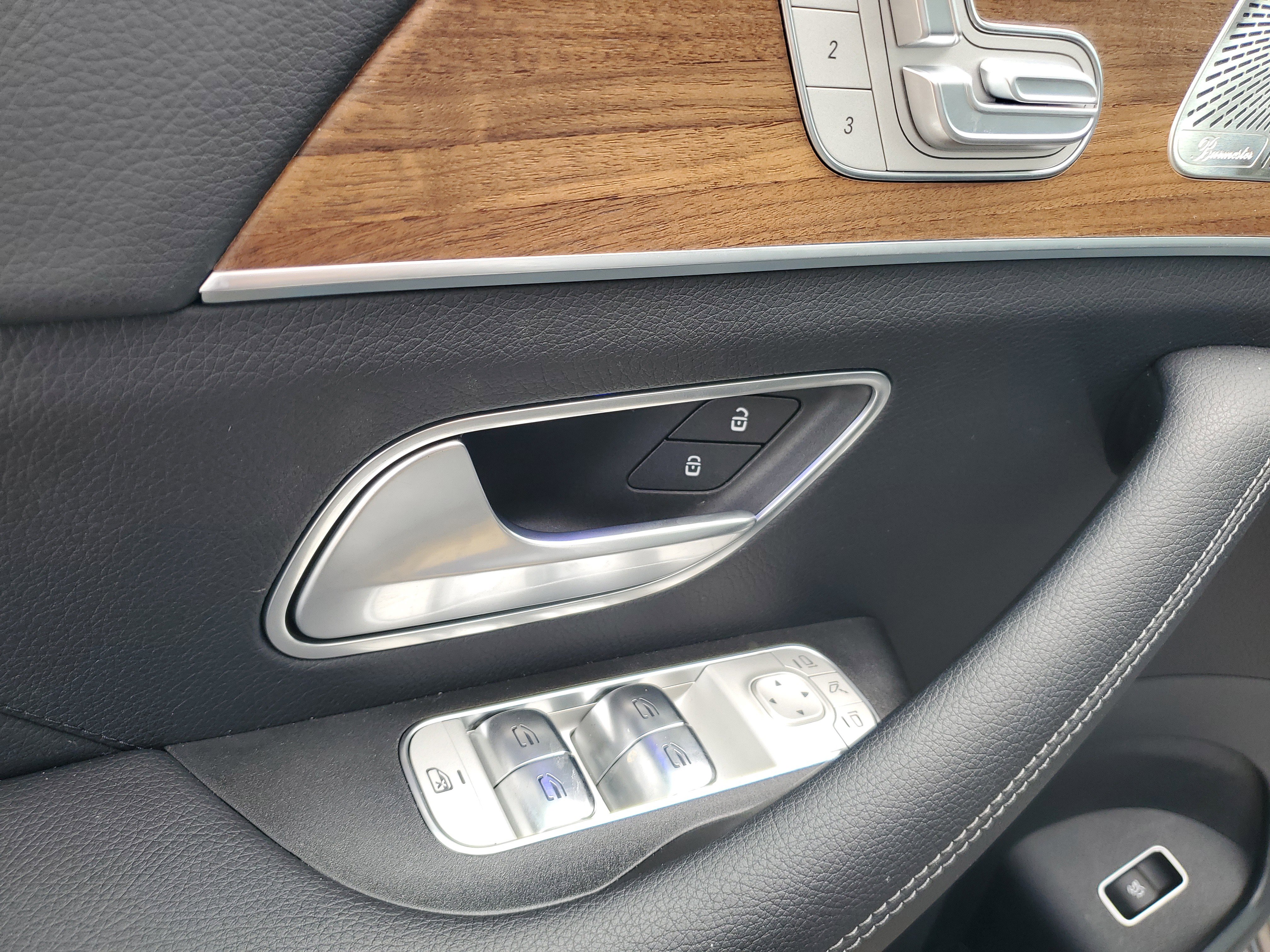 Certified 2025 Mercedes-Benz GLS 450 4MATIC image 22