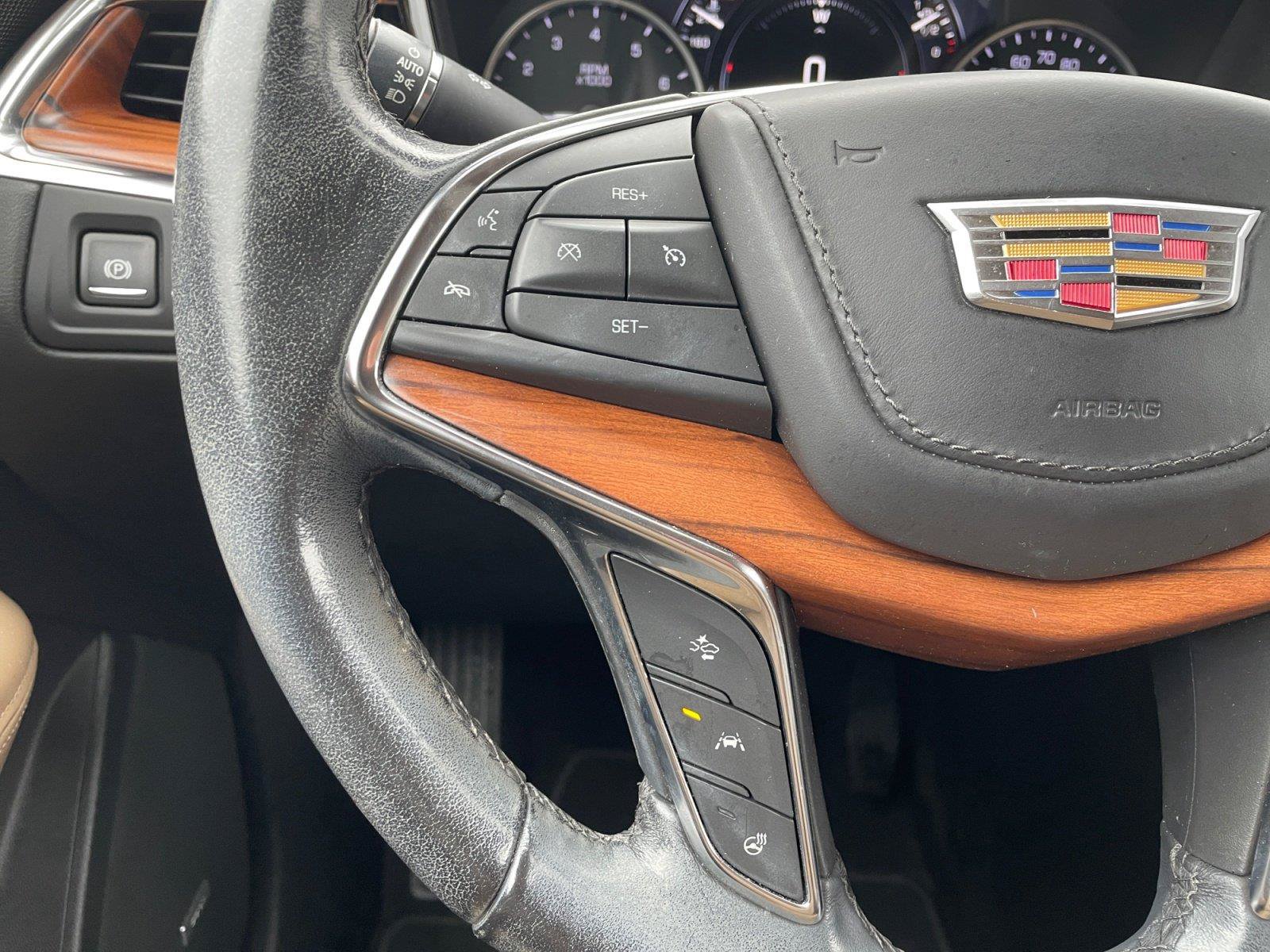 Used 2019 Cadillac XT5 Platinum AWD/4WD image 21