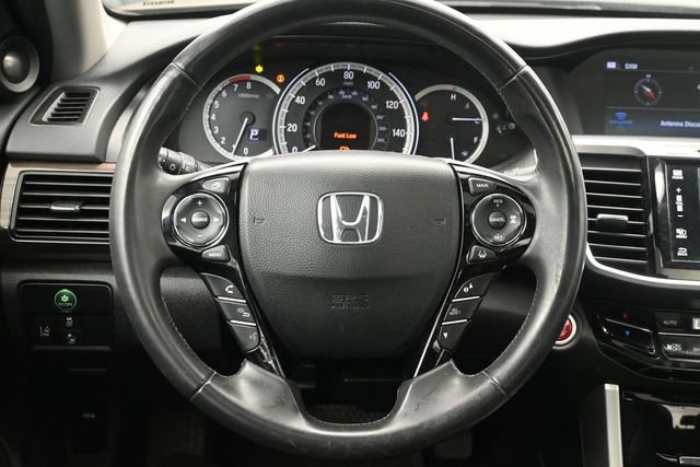 Used 2017 Honda Accord EX-L image 24