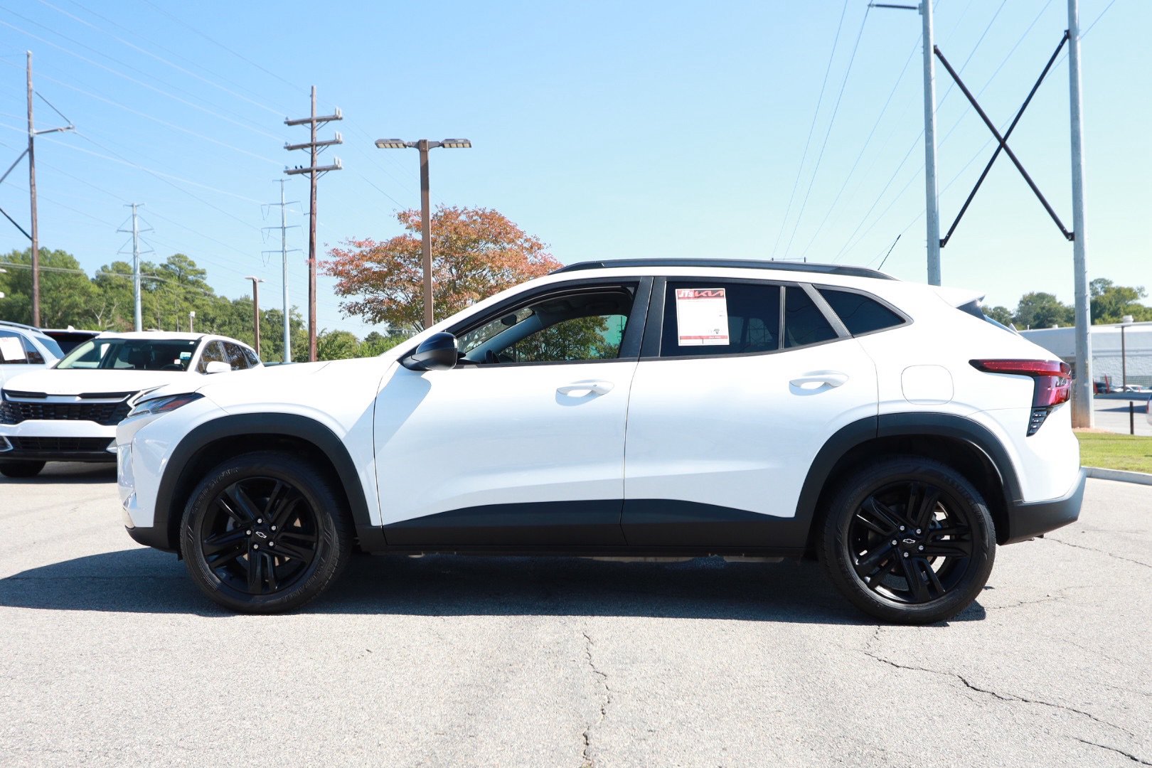 Used 2025 Chevrolet Trax ACTIV w/ Driver Confidence Package FWD image 2
