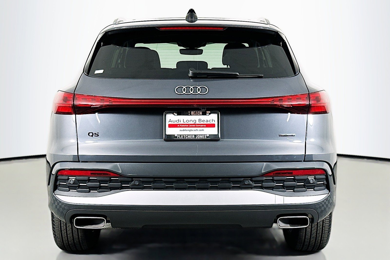 Used 2025 Audi Q5 Premium w/ Convenience Package AWD/4WD image 3