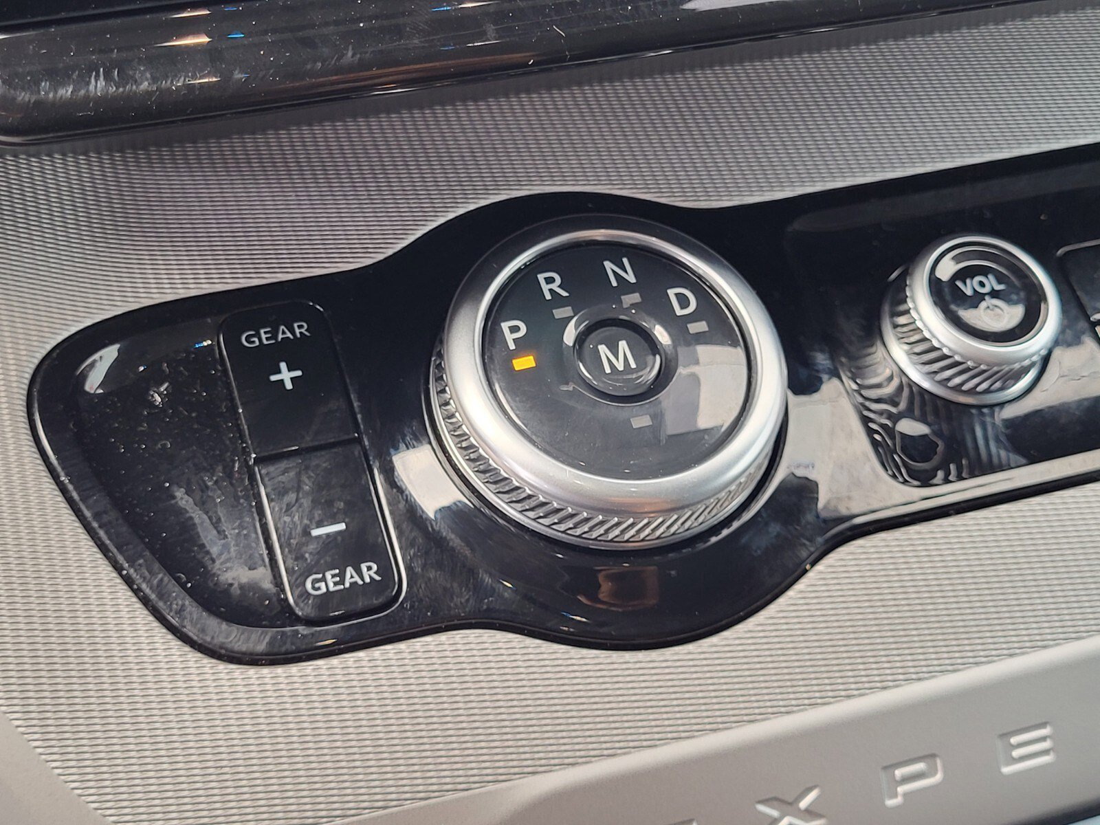 Certified 2025 Ford Expedition Active image 25