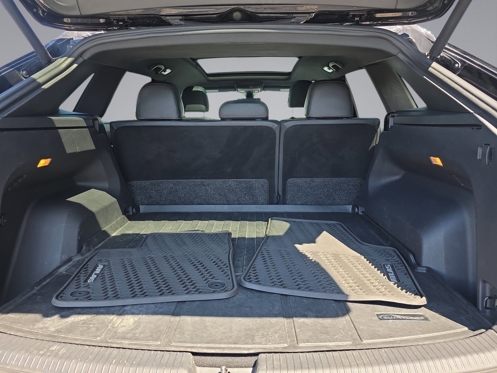 Used 2020 Volkswagen Atlas Cross Sport SEL AWD/4WD image 34