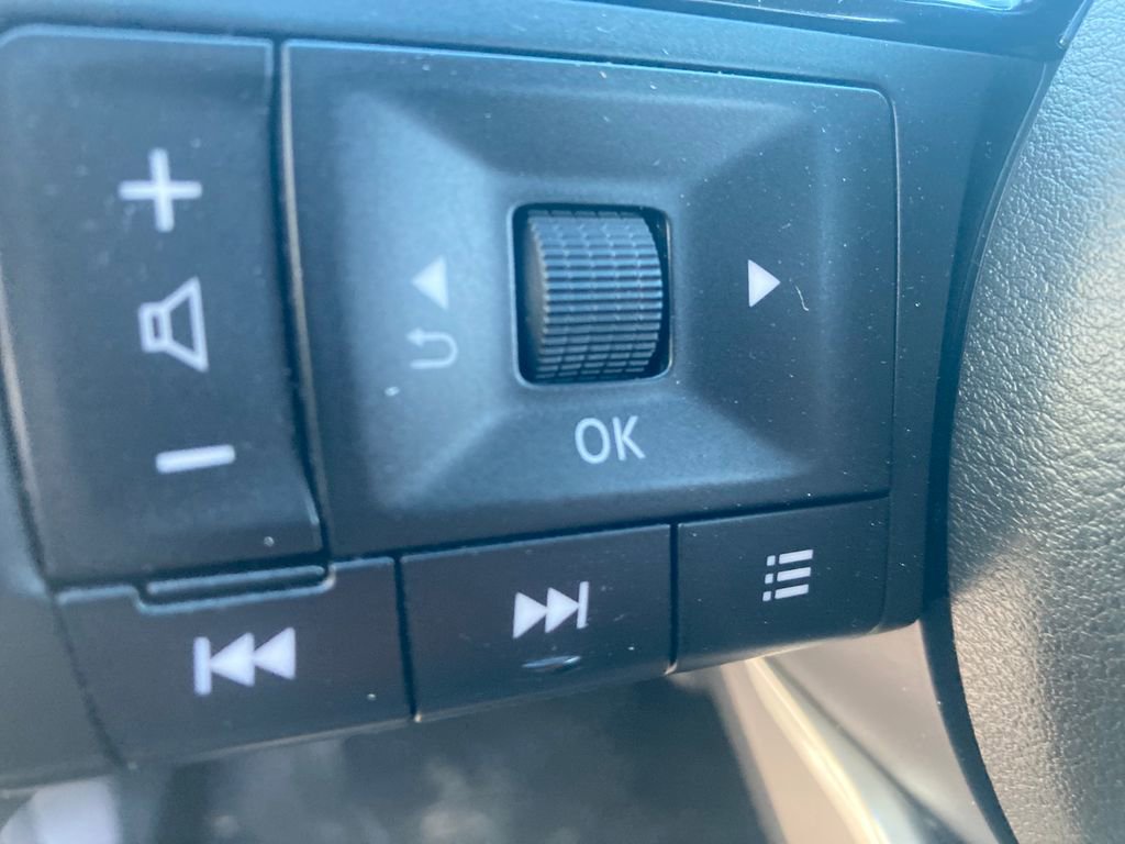 Used 2021 Nissan Rogue SV image 36