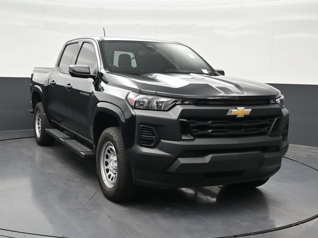 Used 2025 Chevrolet Colorado W/T RWD image 8