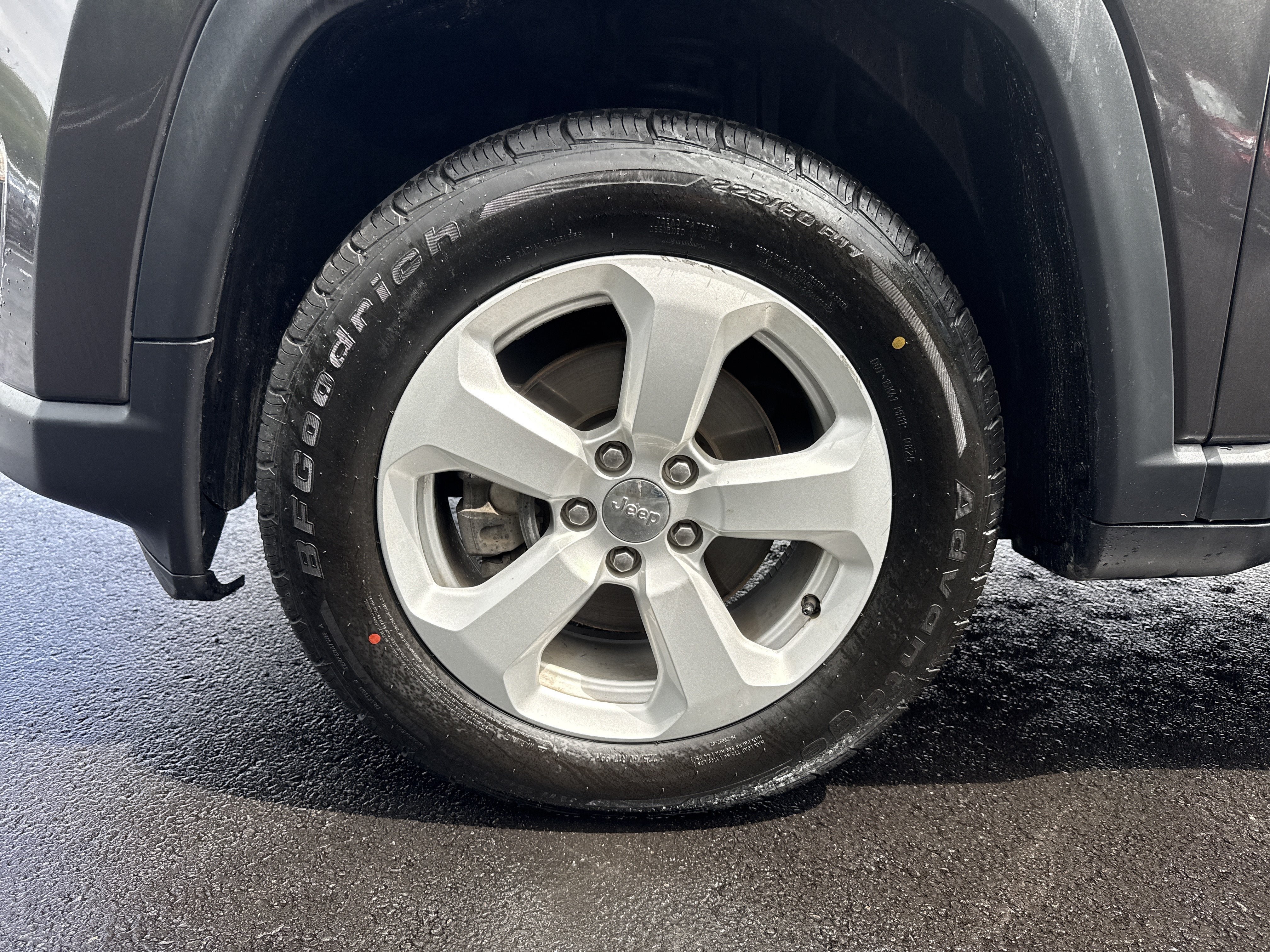 Used 2018 Jeep Compass Latitude w/ Popular Equipment Group AWD/4WD image 28