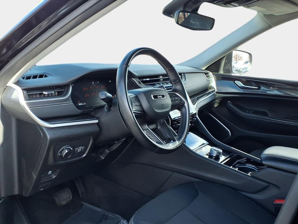 Used 2022 Jeep Grand Cherokee L Laredo w/ Luxury Tech Group I image 8