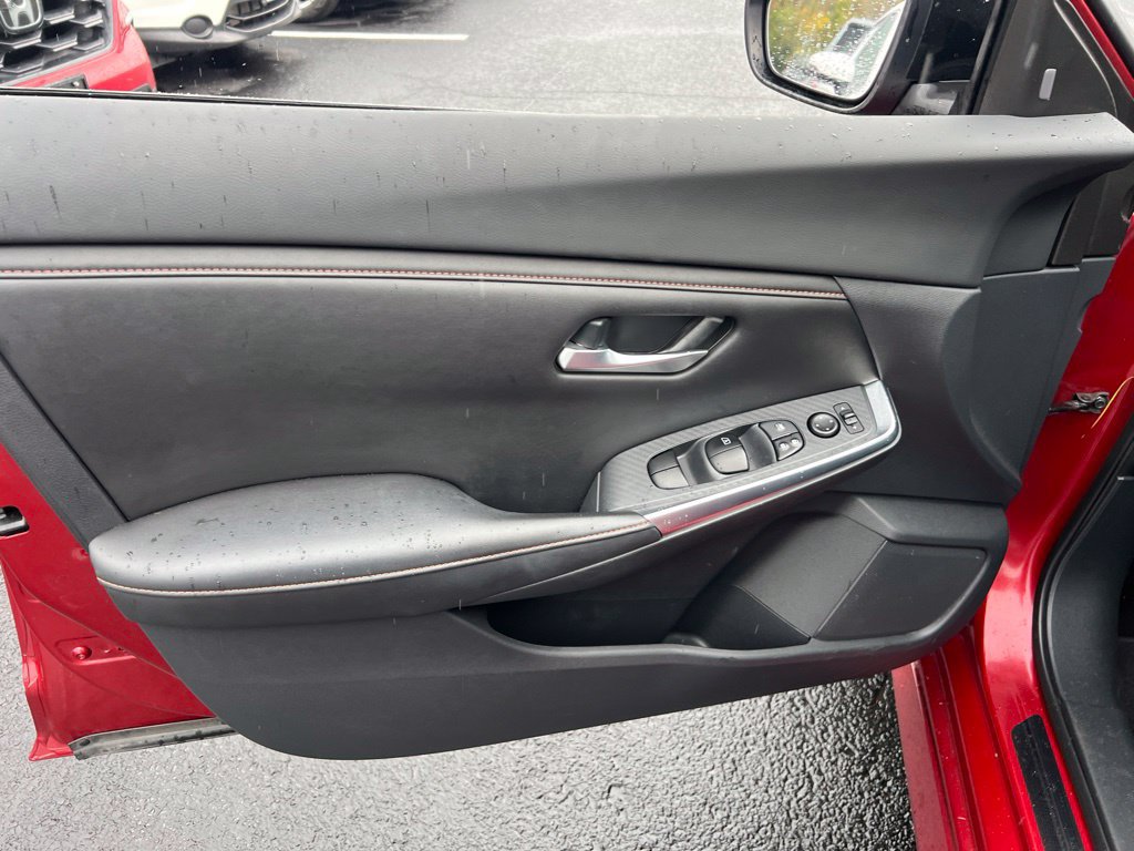 Used 2022 Nissan Sentra SR w/ Lighting Package FWD image 20