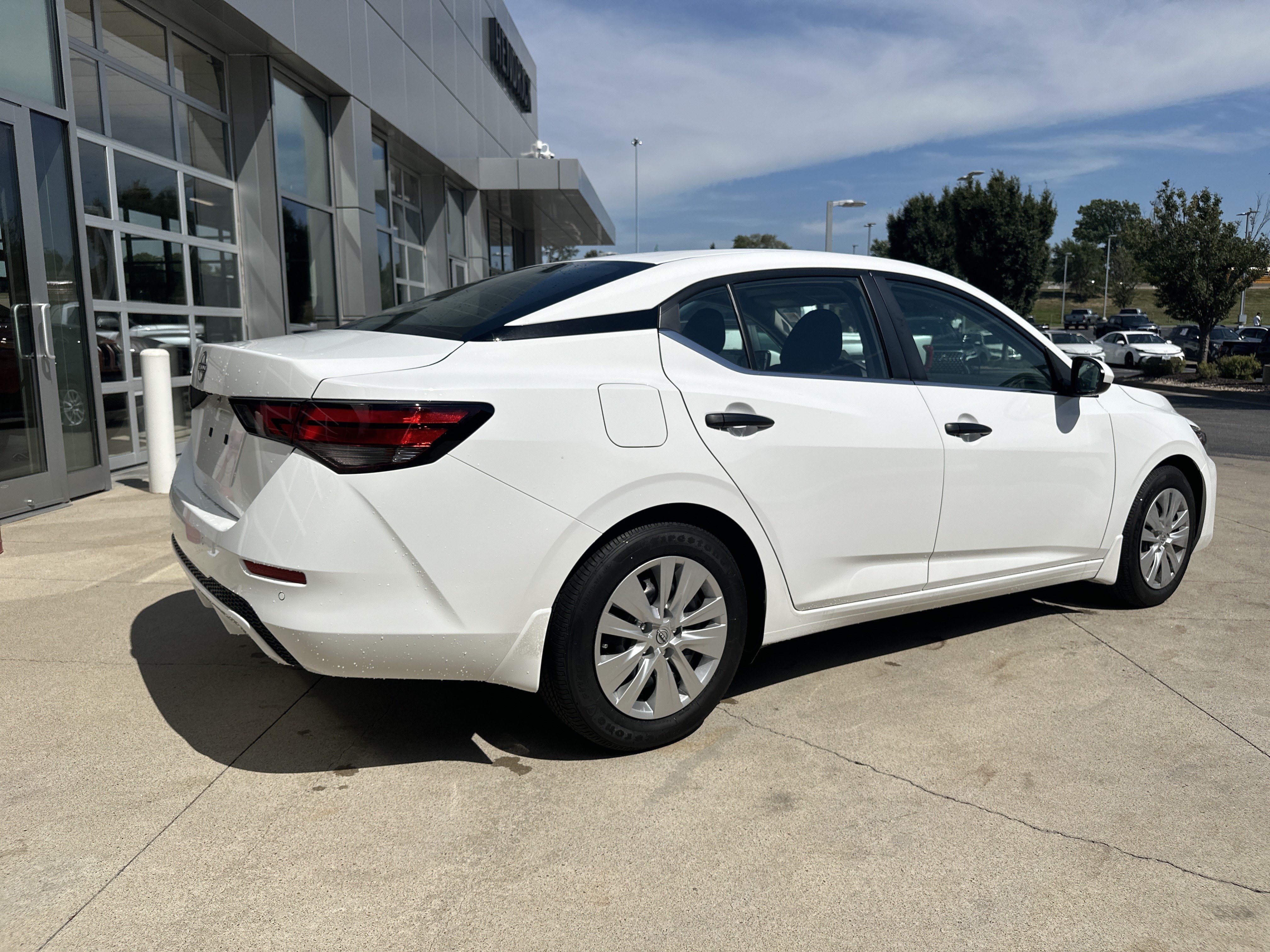 Used 2025 Nissan Sentra S FWD image 6