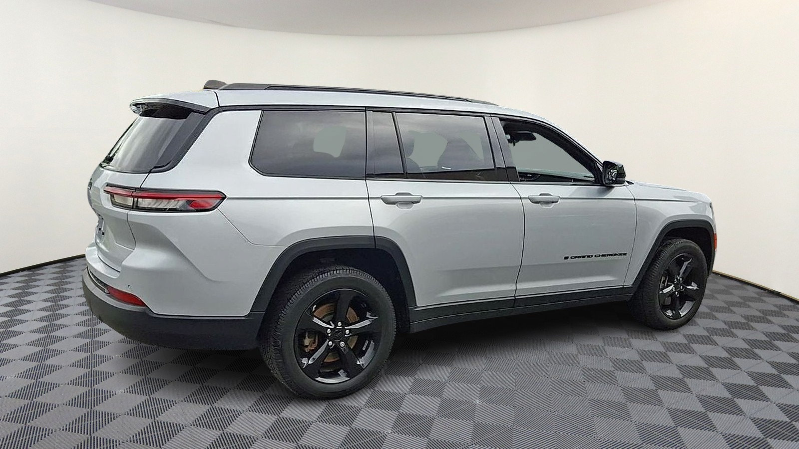Used 2023 Jeep Grand Cherokee L Laredo AWD/4WD image 8