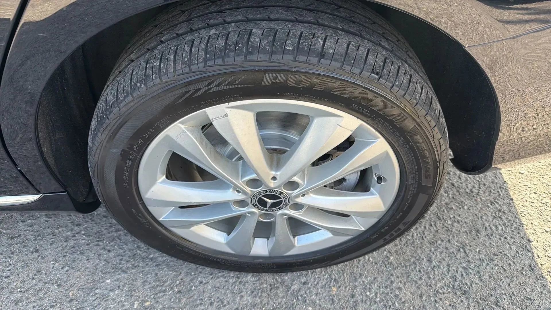 Used 2019 Mercedes-Benz C 300 4MATIC Sedan image 9