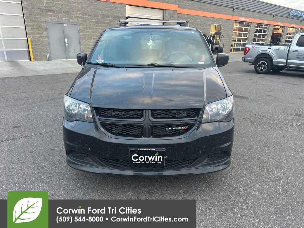 Used 2016 Dodge Grand Caravan SE image 3