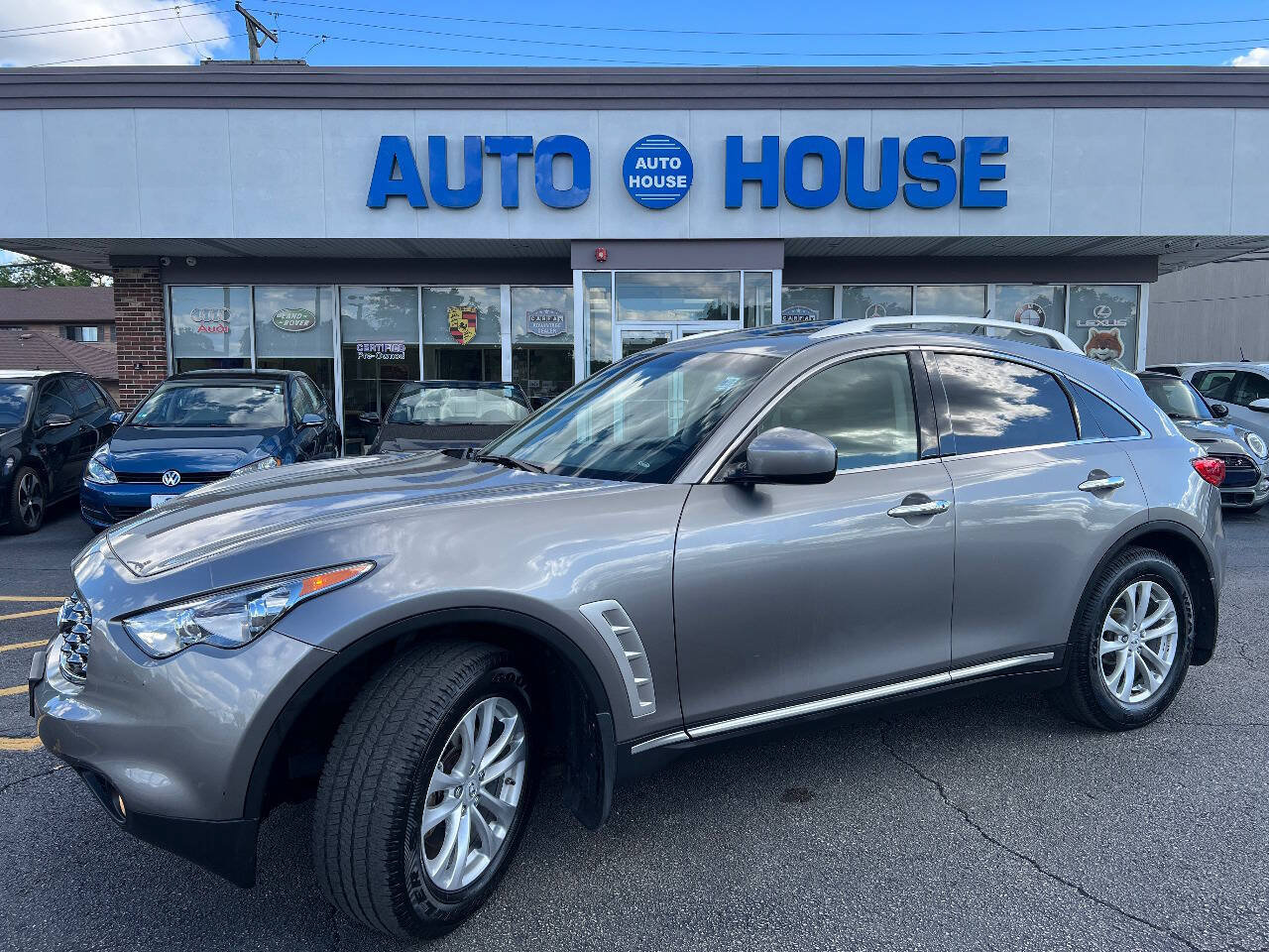 Used 2010 INFINITI FX35 AWD w/ Premium Pkg