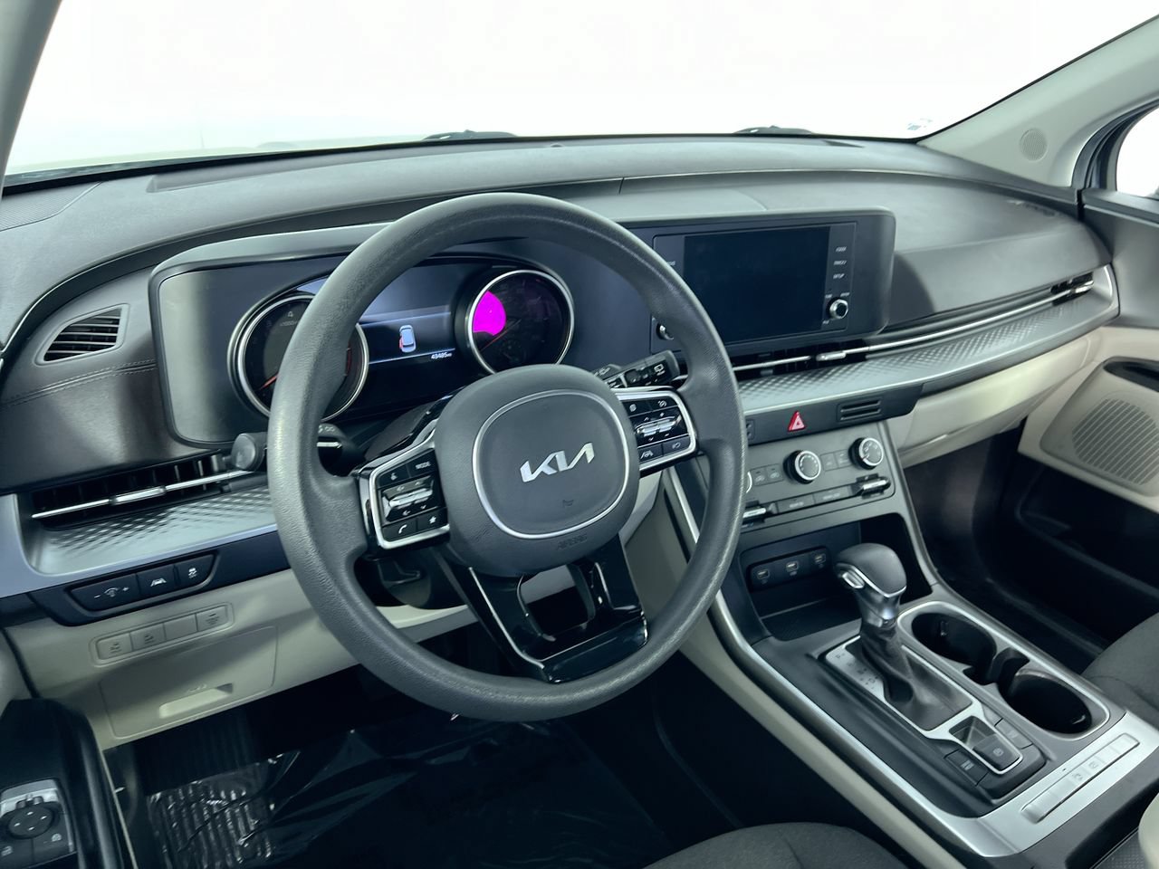 Certified 2024 Kia Carnival LX FWD image 26