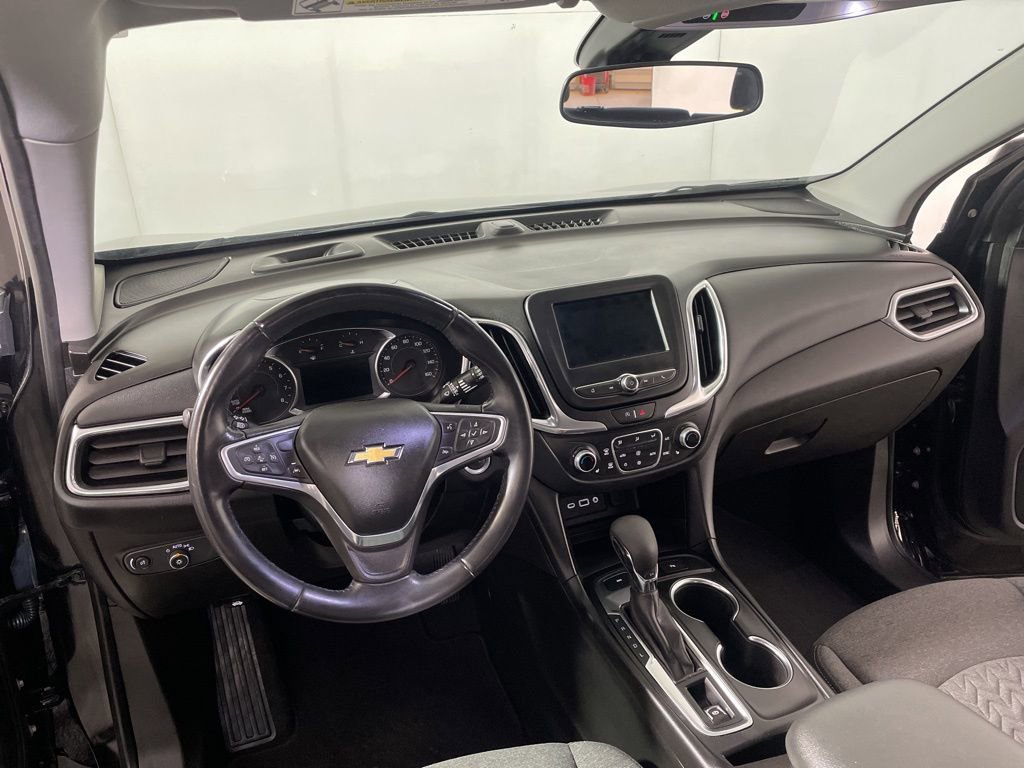 Used 2022 Chevrolet Equinox LT w/ Driver Convenience Package image 8