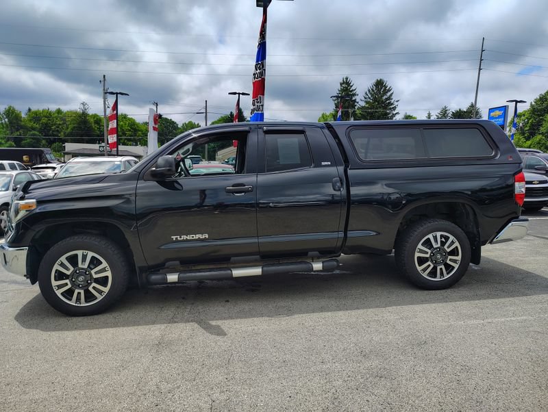 Used 2018 Toyota Tundra SR5 AWD/4WD image 6